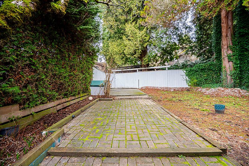 Burnaby Apartment for rent - 2 Bedrooms — photo 22