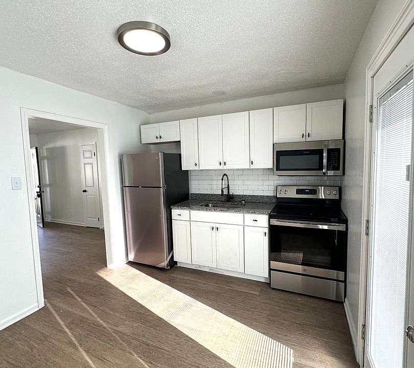 1st image of 306 N Jackson St #15