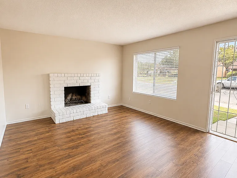 M13- 2820 N. Halfmoon Dr. — Photo 2