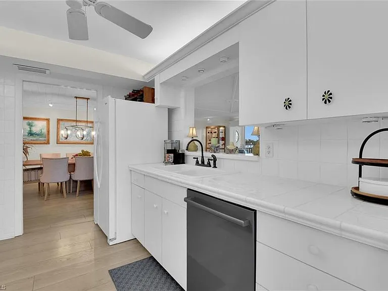 222 Harbour Dr #403 — Photo 11