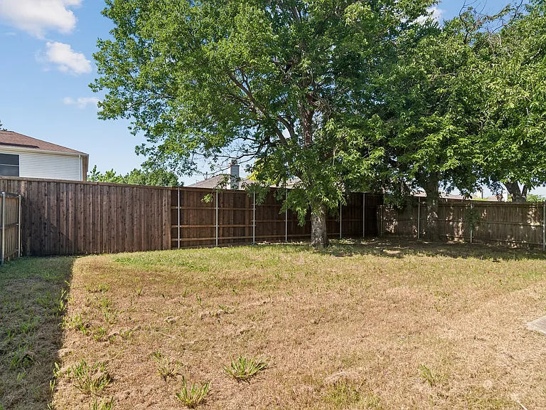 2232 Chestnut Dr — Photo 21