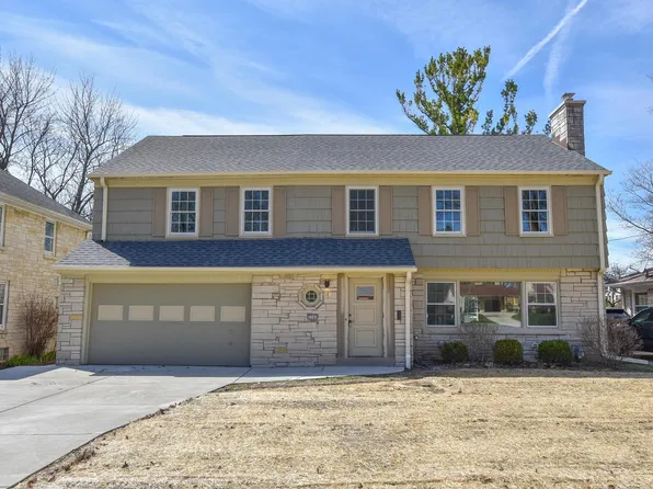 2545 North Swan BOULEVARD, Wauwatosa, WI 53226