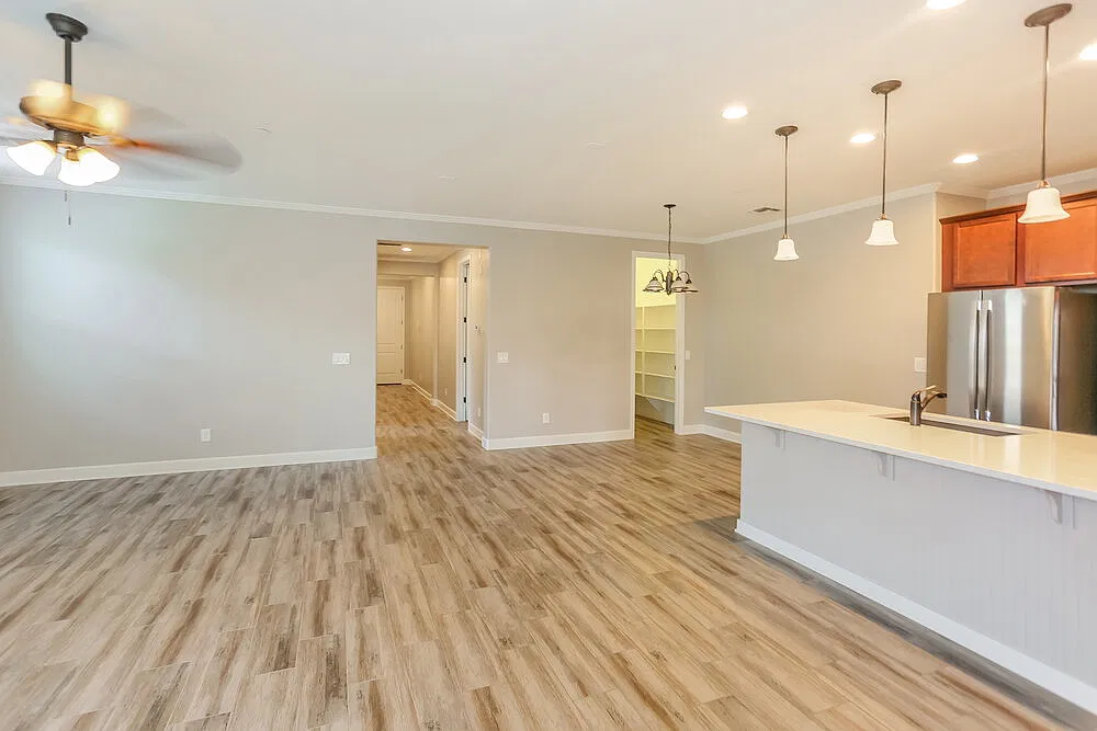 3 bed, 2.0 bath, 1800 sqft, $2,850 — Photo 4