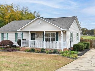 1082 Hampton Rd, Lyman, SC 29365