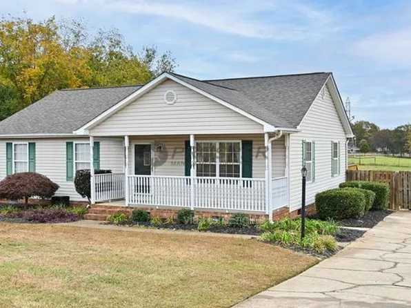 1082 Hampton Rd, Lyman, SC 29365
