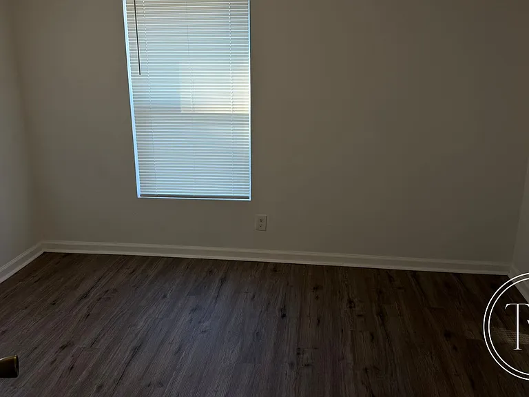 5202 Wendell St — Photo 9