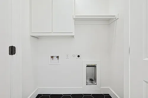 2347 Kings Rd Photo 1