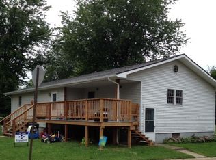 221 N Mitchell St, Roodhouse, IL 62082