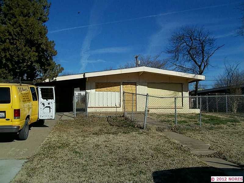 2nd image of 531 E 51st Pl N