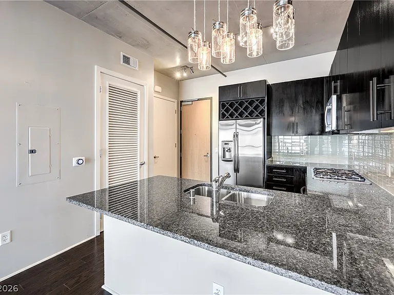 353 E Bonneville Ave #511 — Photo 11