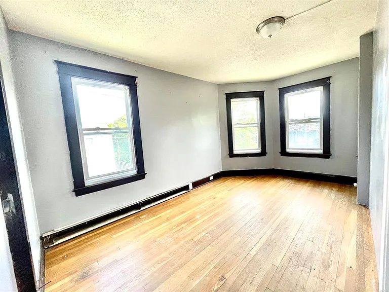 146 Charles St #3 — Photo 11