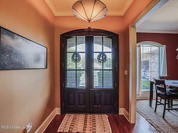 3rd image of 125 Baileys Ridge Cir