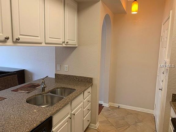 5th image of 911 N Orange Ave APT 518