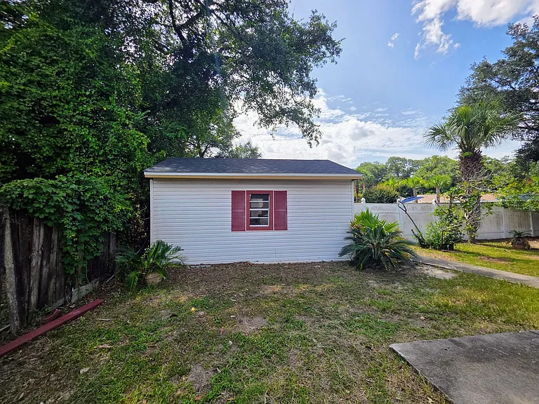 7819 Hearthstone Cir — Photo 41