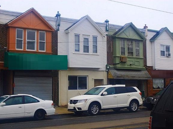 2nd image of 7244 Elmwood Ave