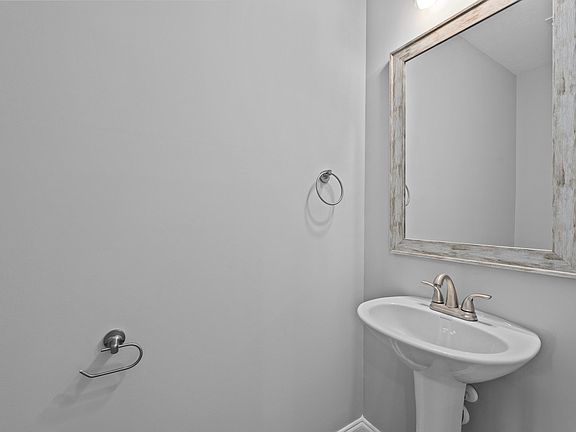 5th image of 8281 Bannock Cir