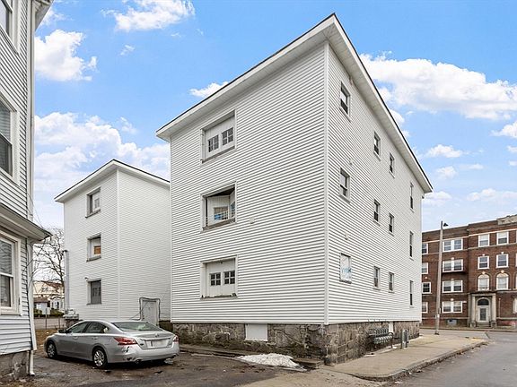 2nd image of 1038 Main St