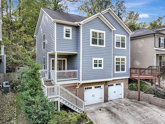 2nd image of 908 Dartmouth St