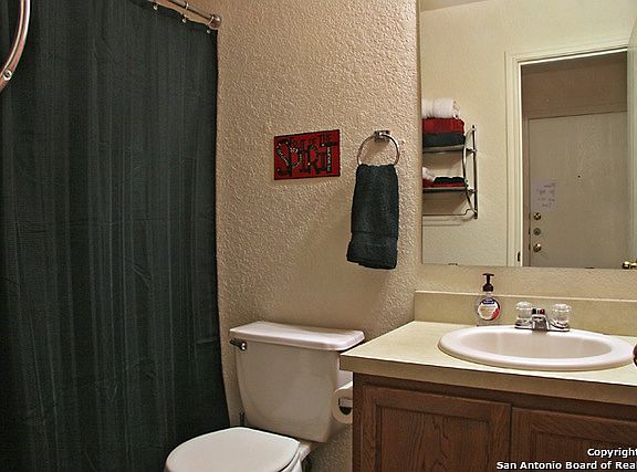 5th image of 435 Shadbush St