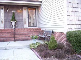 136 Old Mill Rd APT B, High Pt, NC 27265