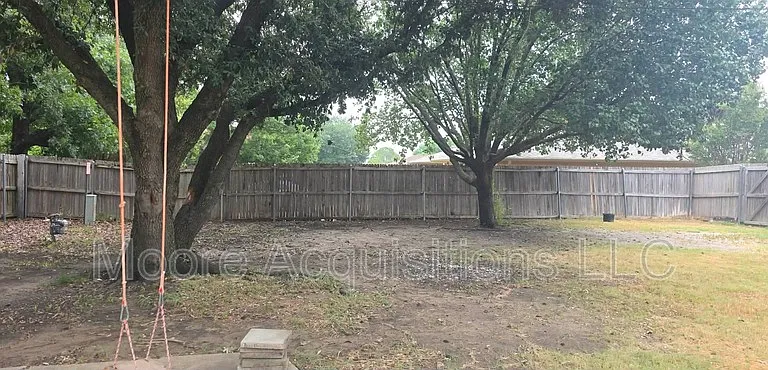 1833 Skyline Dr — Photo 27