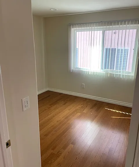 15033 Dickens St #202 — Photo 6