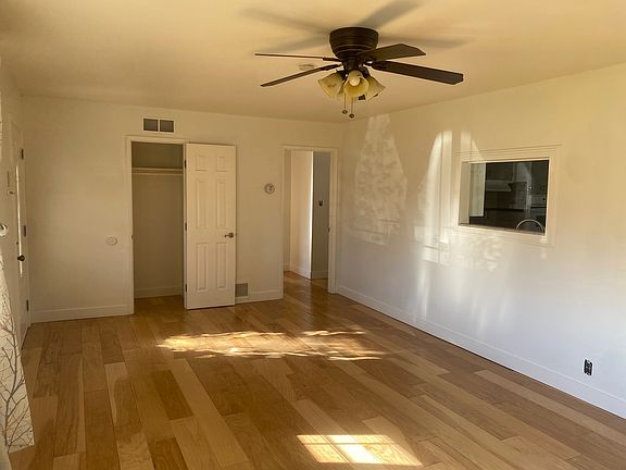 3rd image of 8917 Rosewood Dr