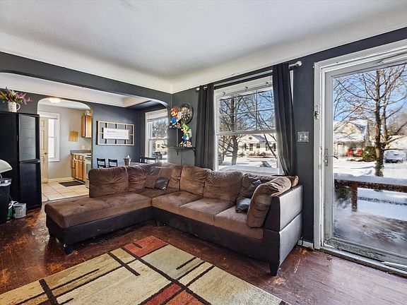4th image of 9592 Tecumseh Ave