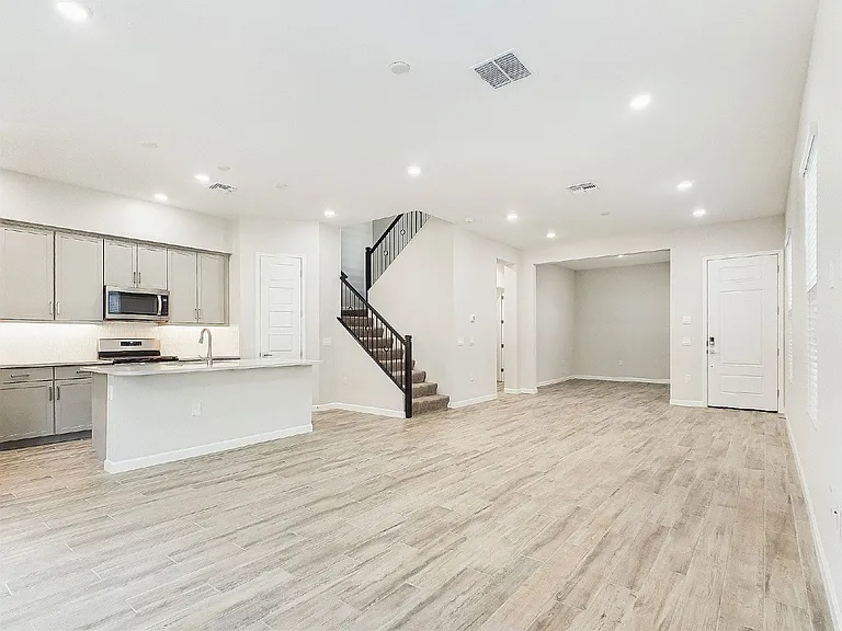 5023 E Gallop Way — Photo 3