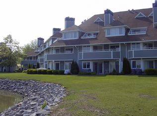 78 Marina Point Dr, Sandusky, OH 44870