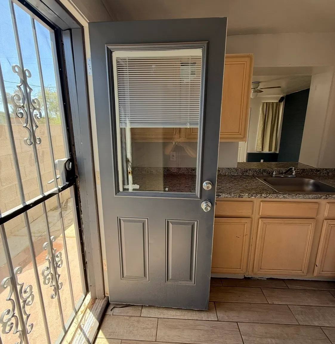 813 W Jacinto St — Photo 3