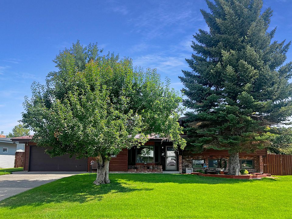 1st image of 2209 Beech Dr