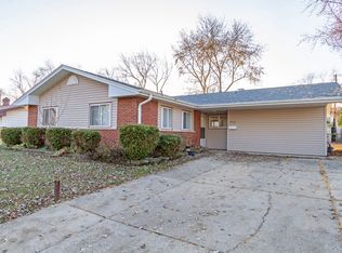 1675 N Newport Rd, Hoffman Estates, IL 60169