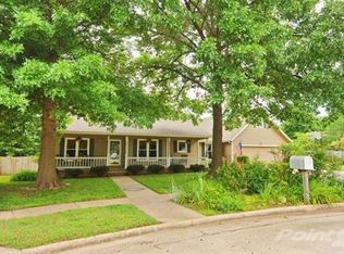 3171 W Tracy Ct, Springfield, MO 65807