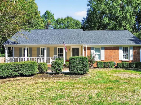 9915 Ridgemore Dr, Charlotte, NC 28277