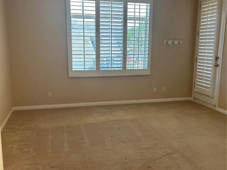 20616 Merridy St — Photo 22