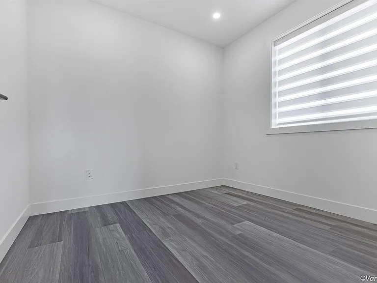 2836 E 16th Ave — Photo 27