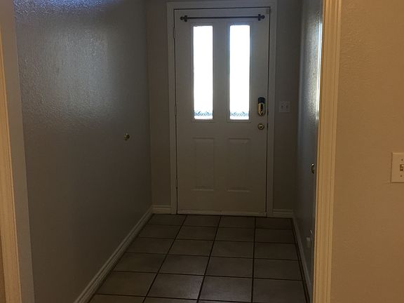 2nd image of 3520 Crockett St