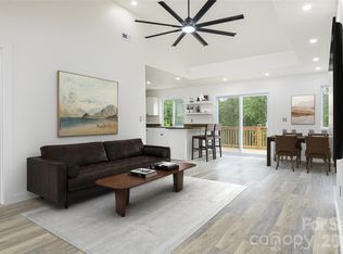 286 Berkeley Rd, Hendersonville, NC 28792