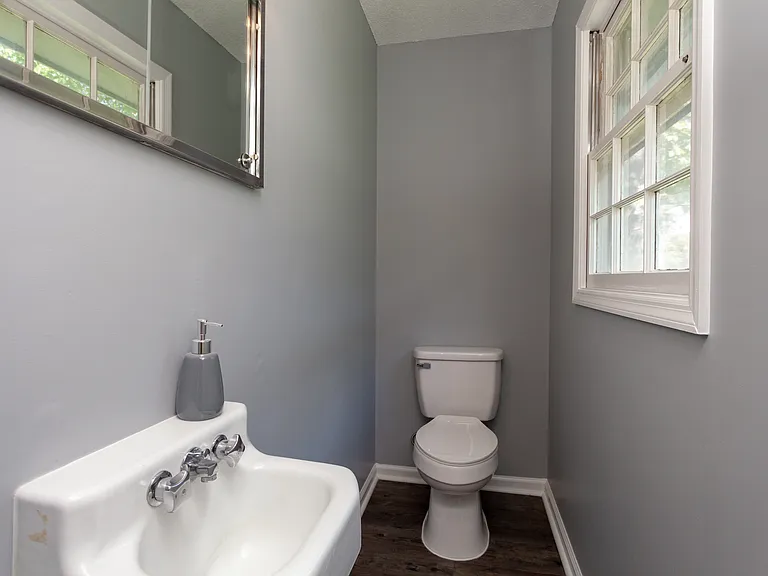 203 S Alston St — Photo 16