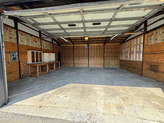 4th image of 216 Pearl St