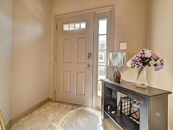 2nd image of 554 Tuliptree Sq NE
