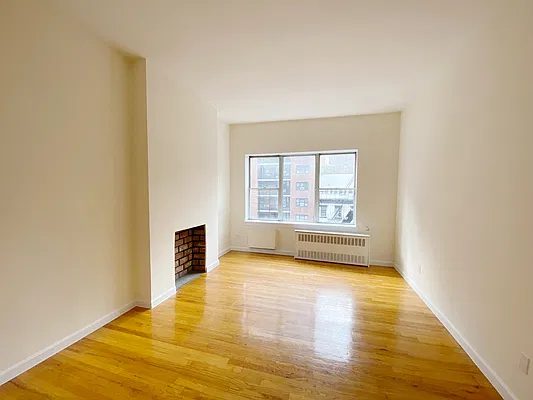 Rented by City Connections Realty | media 1