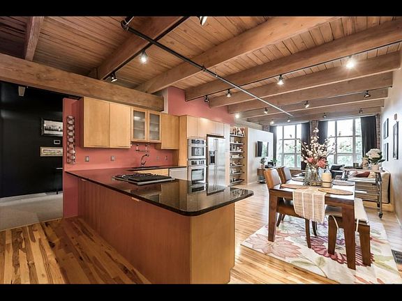5th image of 448 W Nationwide Blvd #3