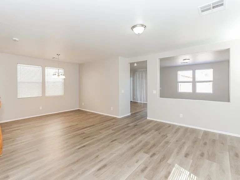 70 Glen Park Ave — Photo 6