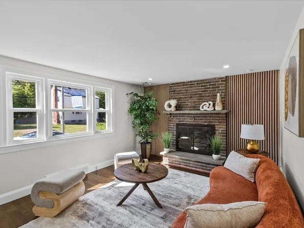 7 Curran Ter, Randolph, MA 02368