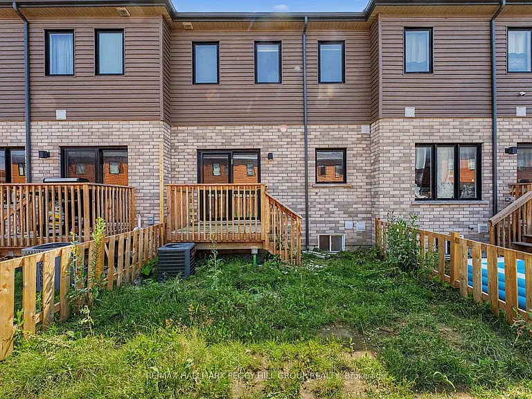 60 Fairlane Ave — Photo 10