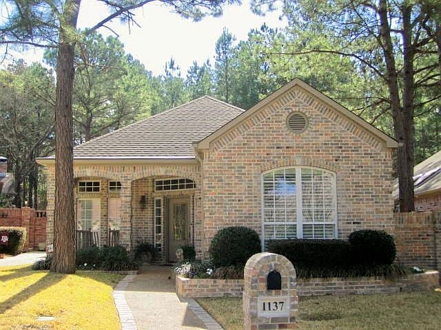 1st image of 1137 Garden Park Cir