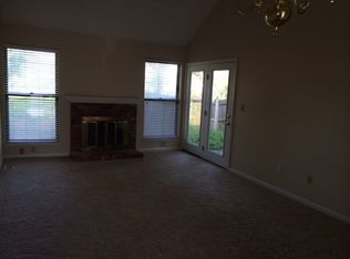 5942 N Kansas Ave, Gladstone, MO 64119