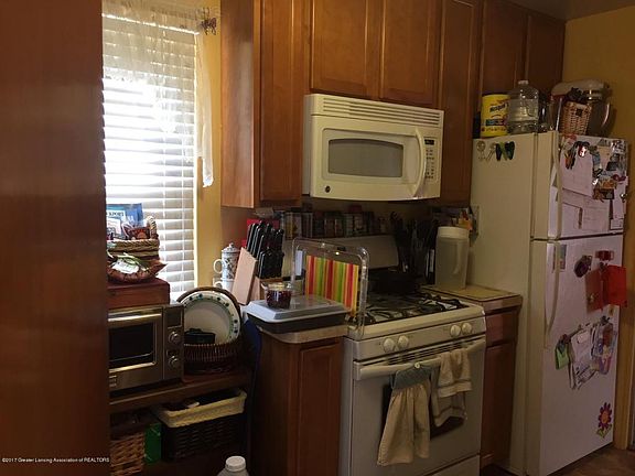 5th image of 301 E Willard Ave